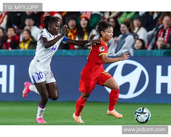 中国B队迎战英格兰强队挑战赛展现年轻球员风采与实力对决